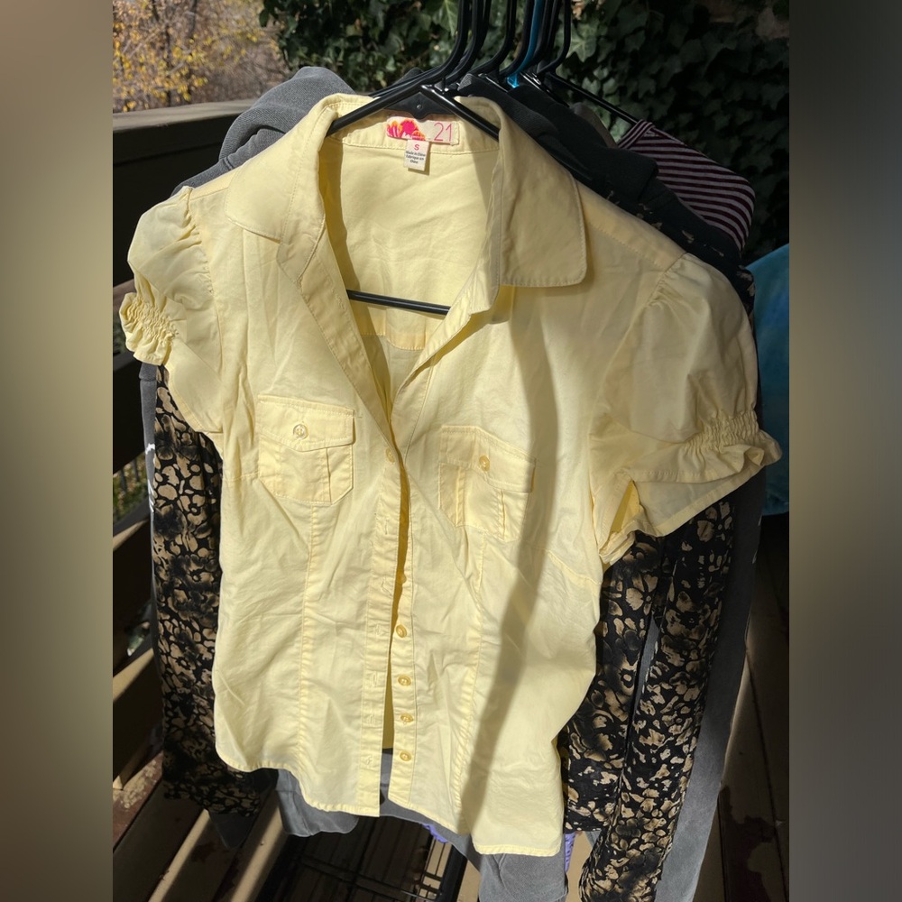 Vintage forever 21 baby yellow top